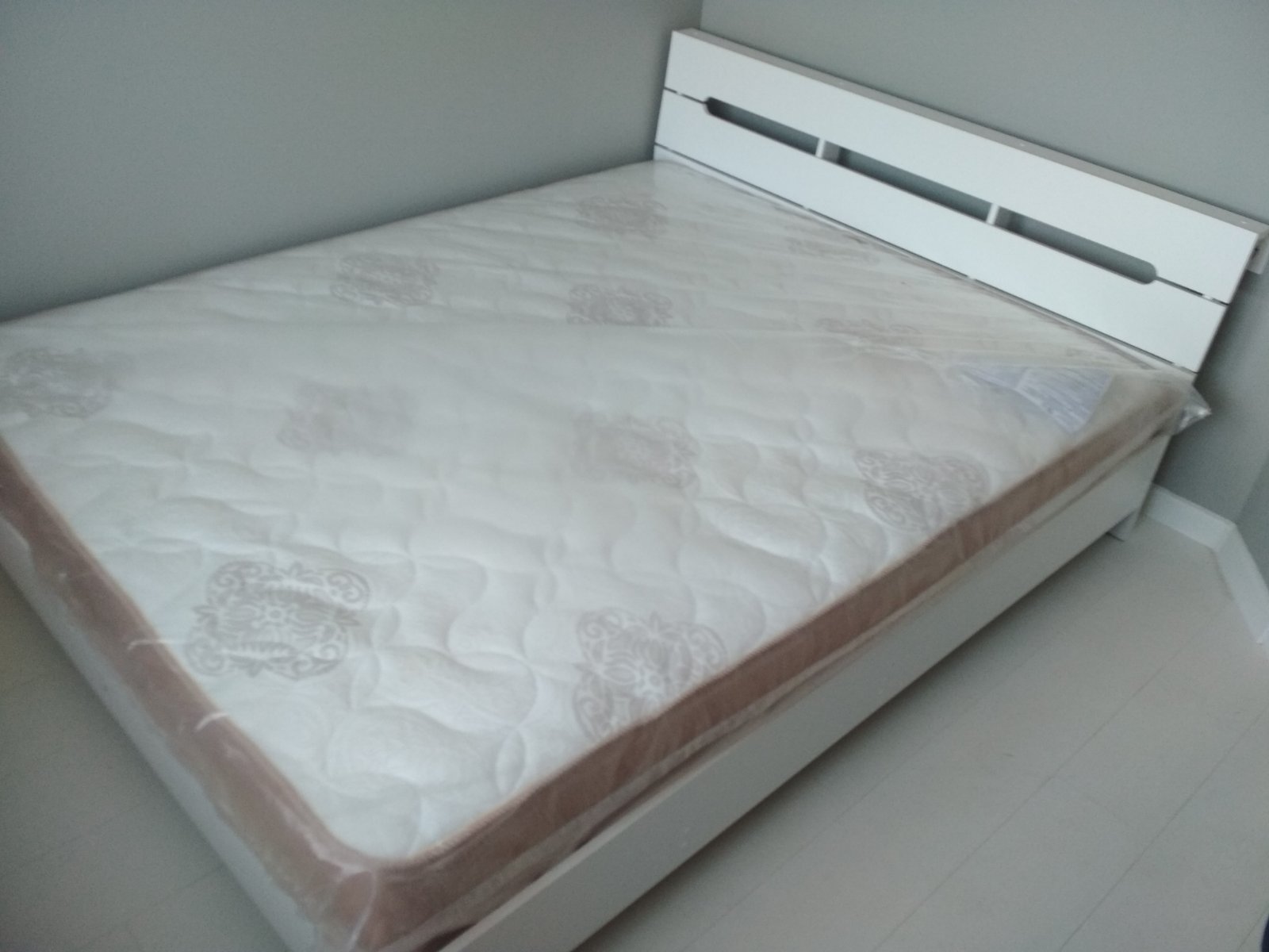 Ліжко двоспальне в Одесі